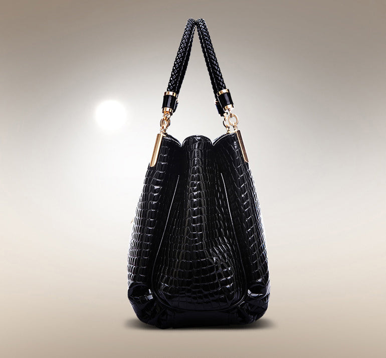 Botha™ Stella - Stylish handbag with crocodile motif